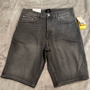 🆕H&M Slim Fit Denim Shorts.  Mens size 30.